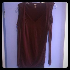 Cold shoulder long sleeve T